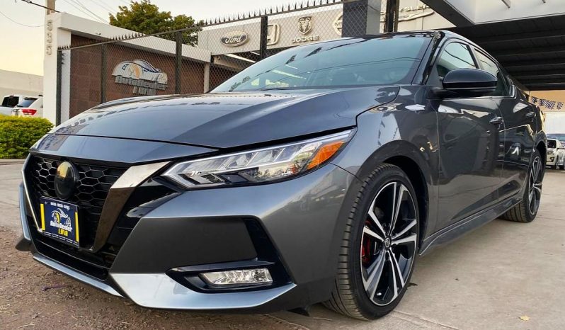 Nissan Sentra 2022 lleno