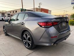 Nissan Sentra 2022 lleno
