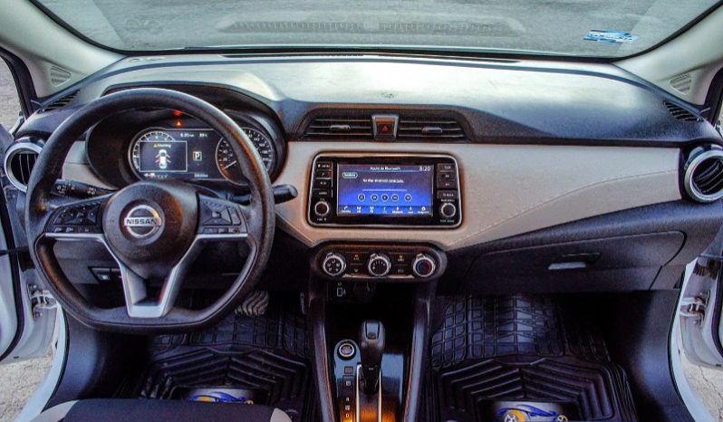 Nissan Versa 2022 lleno