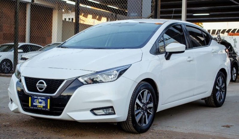 Nissan Versa 2022 lleno
