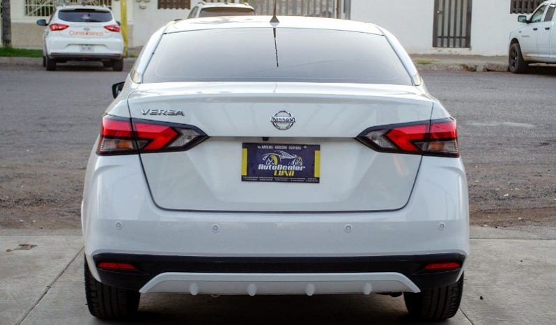 Nissan Versa 2022 lleno