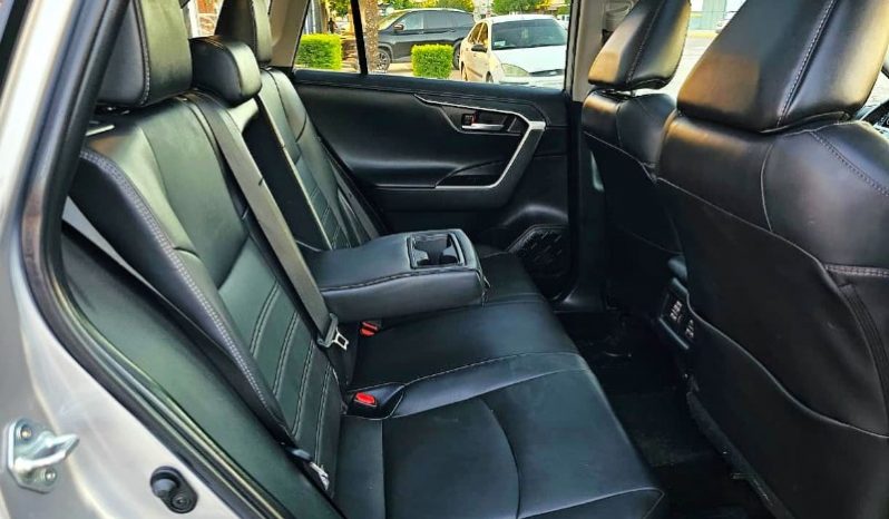 Toyota Rav-4 2024 lleno
