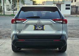 Toyota Rav4 2022 lleno