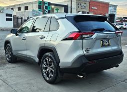 Toyota Rav4 2022 lleno