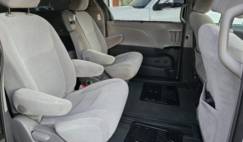 Toyota Sienna 2017 lleno