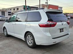 Toyota Sienna 2017 lleno