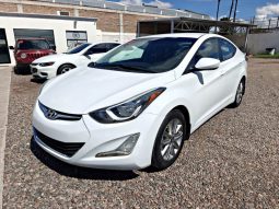 Hyundai Elantra 2016 lleno