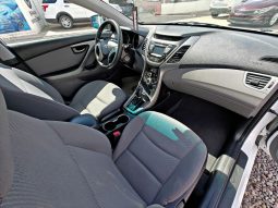 Hyundai Elantra 2016 lleno