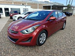 Hyundai Elantra 2016 lleno