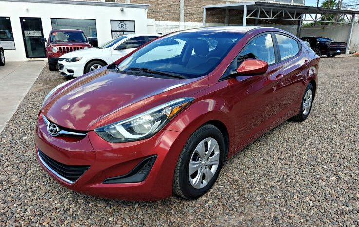 Hyundai Elantra 2016 lleno