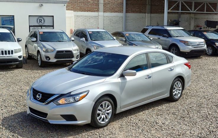 Nissan Altima 2016 lleno