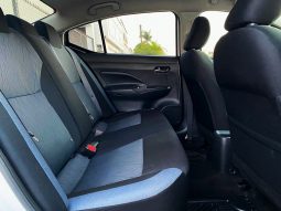 Nissan Versa 2024 lleno