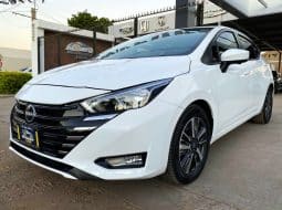 Nissan Versa 2024 lleno