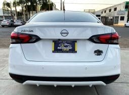 Nissan Versa 2024 lleno