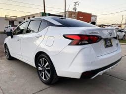 Nissan Versa 2024 lleno