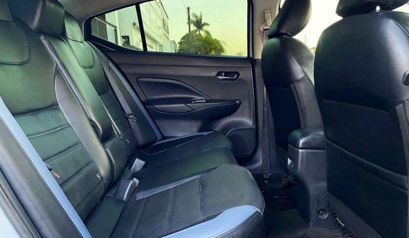 Nissan Versa 2025 lleno