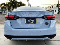 Nissan Versa 2025 lleno