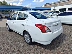 Nissan Versa 2016 lleno