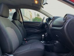 Nissan Versa 2019 lleno