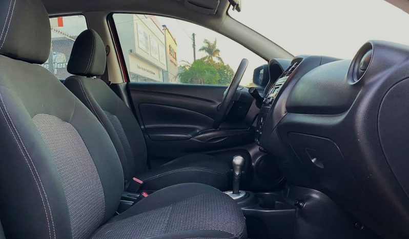 Nissan Versa 2019 lleno