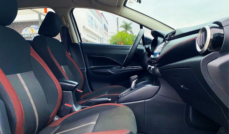 Nissan Versa 2024 lleno