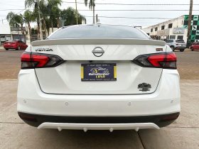 Nissan Versa 2024