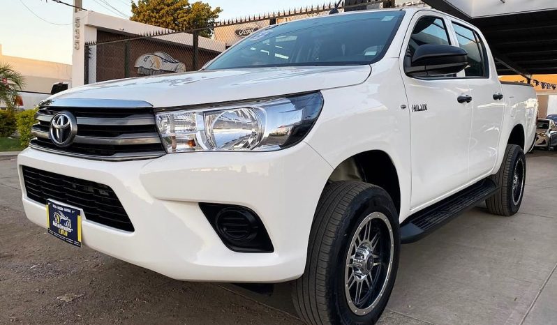 Toyota Hilux 2022 lleno