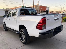Toyota Hilux 2022 lleno