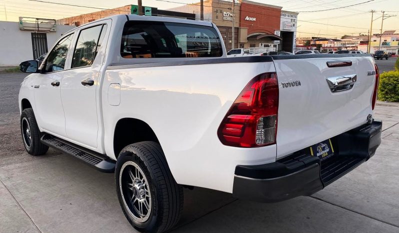 Toyota Hilux 2022 lleno