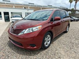 Toyota Sienna 2017 lleno