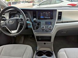 Toyota Sienna 2017 lleno