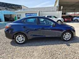 Toyota Yaris 2017 lleno