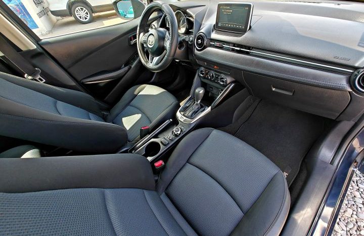 Toyota Yaris 2017 lleno