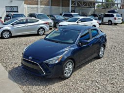 Toyota Yaris 2017 lleno