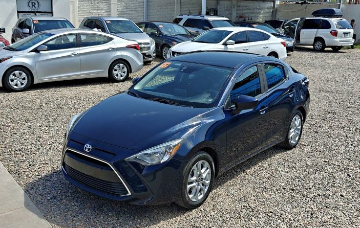 Toyota Yaris 2017 lleno