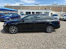 Volkswagen Jetta 2017 lleno