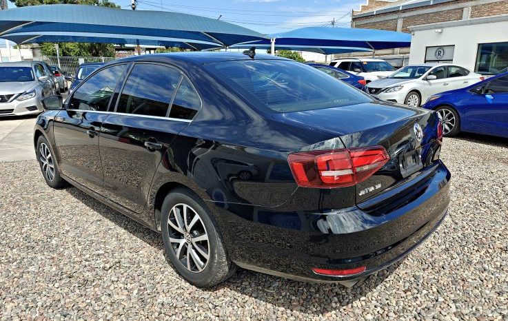 Volkswagen Jetta 2017 lleno