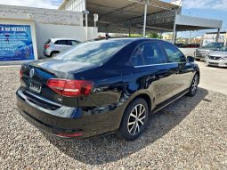 Volkswagen Jetta 2017 lleno