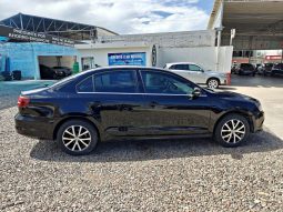 Volkswagen Jetta 2017 lleno