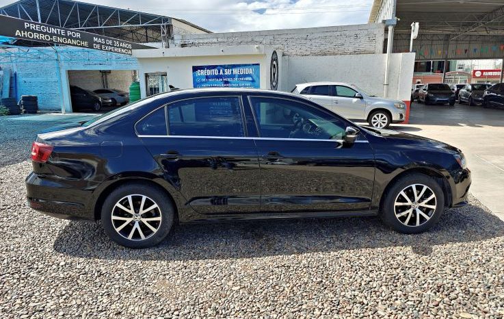 Volkswagen Jetta 2017 lleno