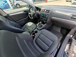 Volkswagen Jetta 2017 lleno