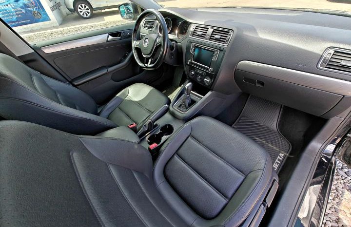Volkswagen Jetta 2017 lleno