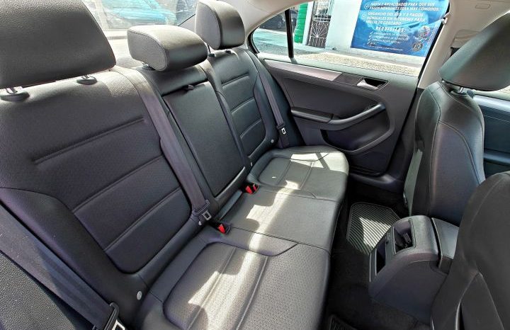 Volkswagen Jetta 2017 lleno