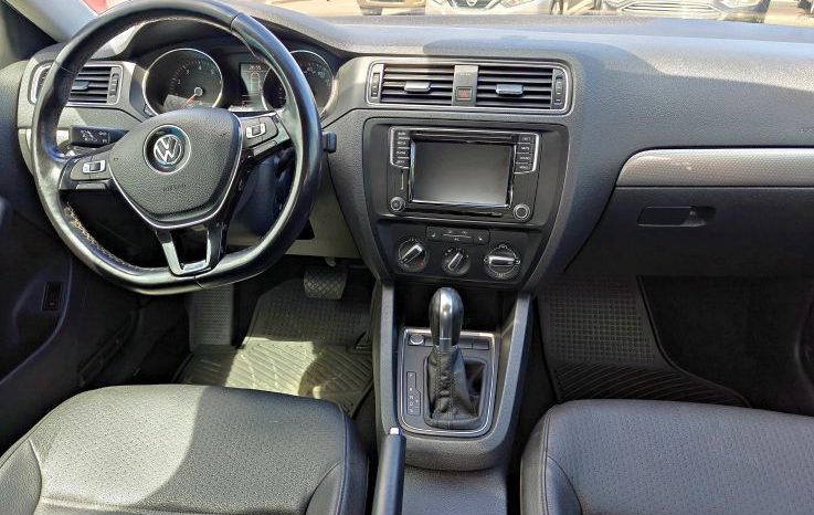 Volkswagen Jetta 2017 lleno