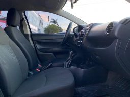 Dodge Attitude 2019 lleno