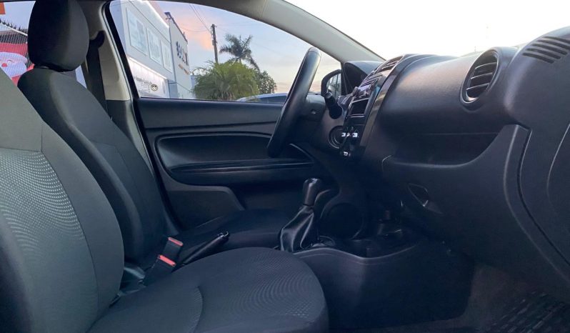 Dodge Attitude 2019 lleno