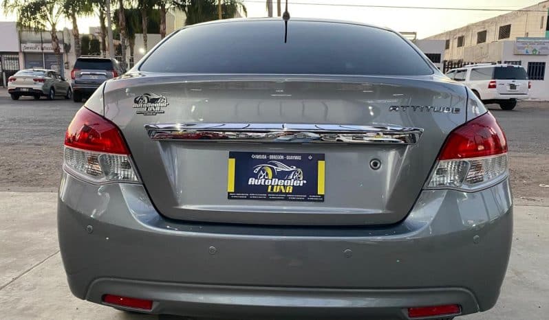 Dodge Attitude 2019 lleno