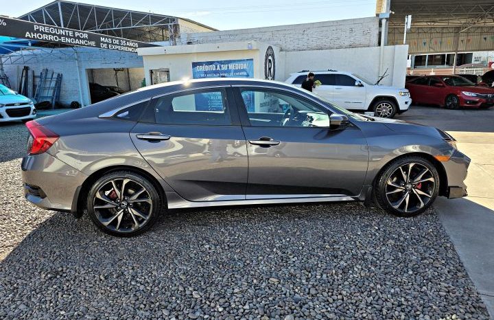 Honda Civic 2016 lleno