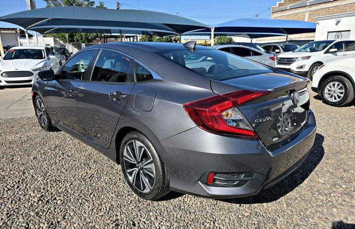 Honda Civic 2017 Gris lleno