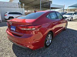 Hyundai Elantra 2017 lleno